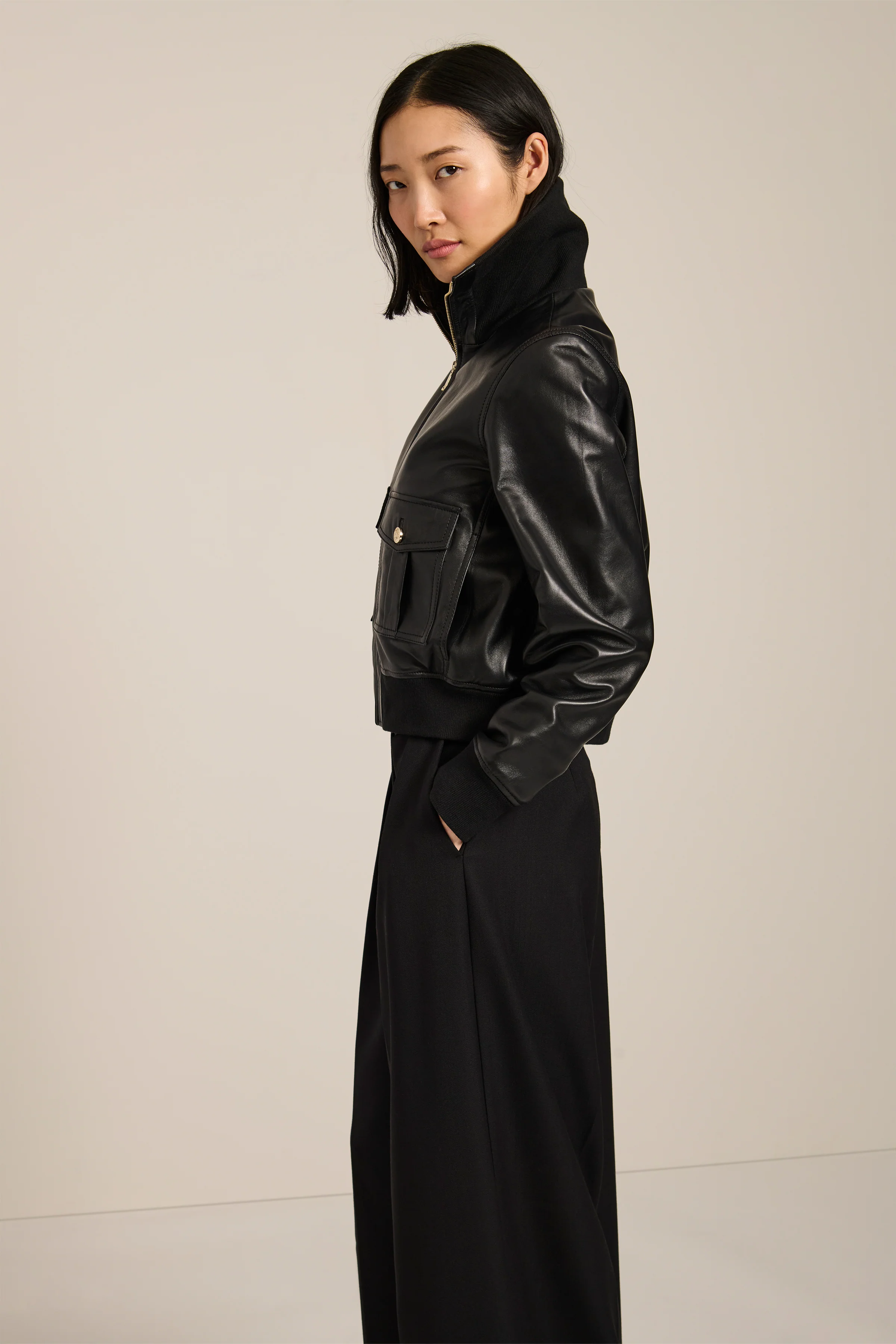 Hudson Leather Bomber Jacket - Image 5