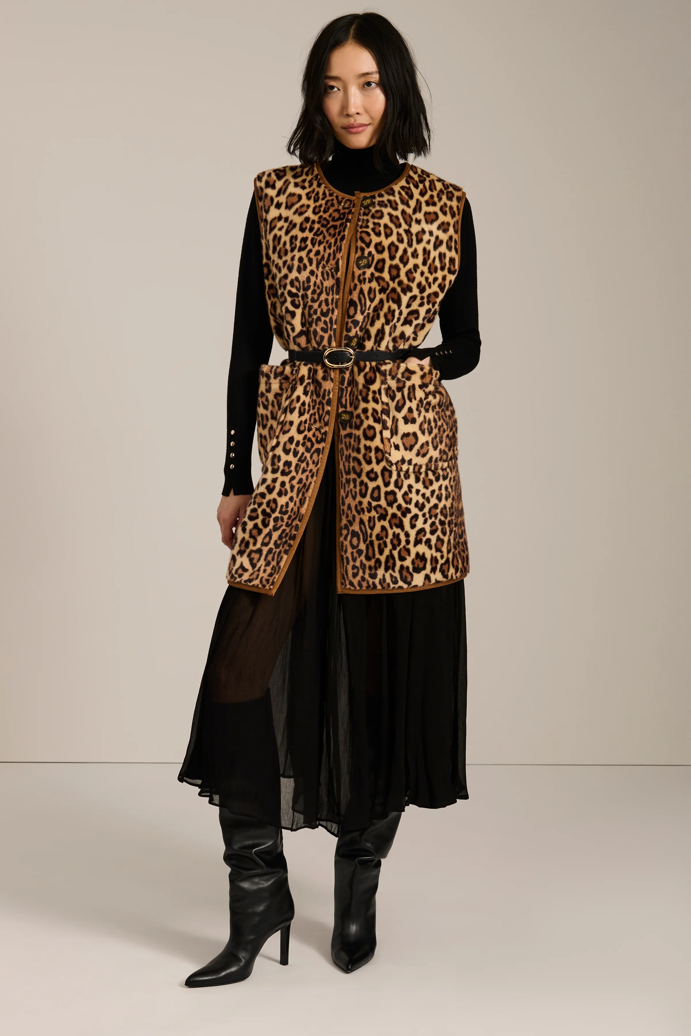 Dakota Leopard Print Long Vest - Image 4