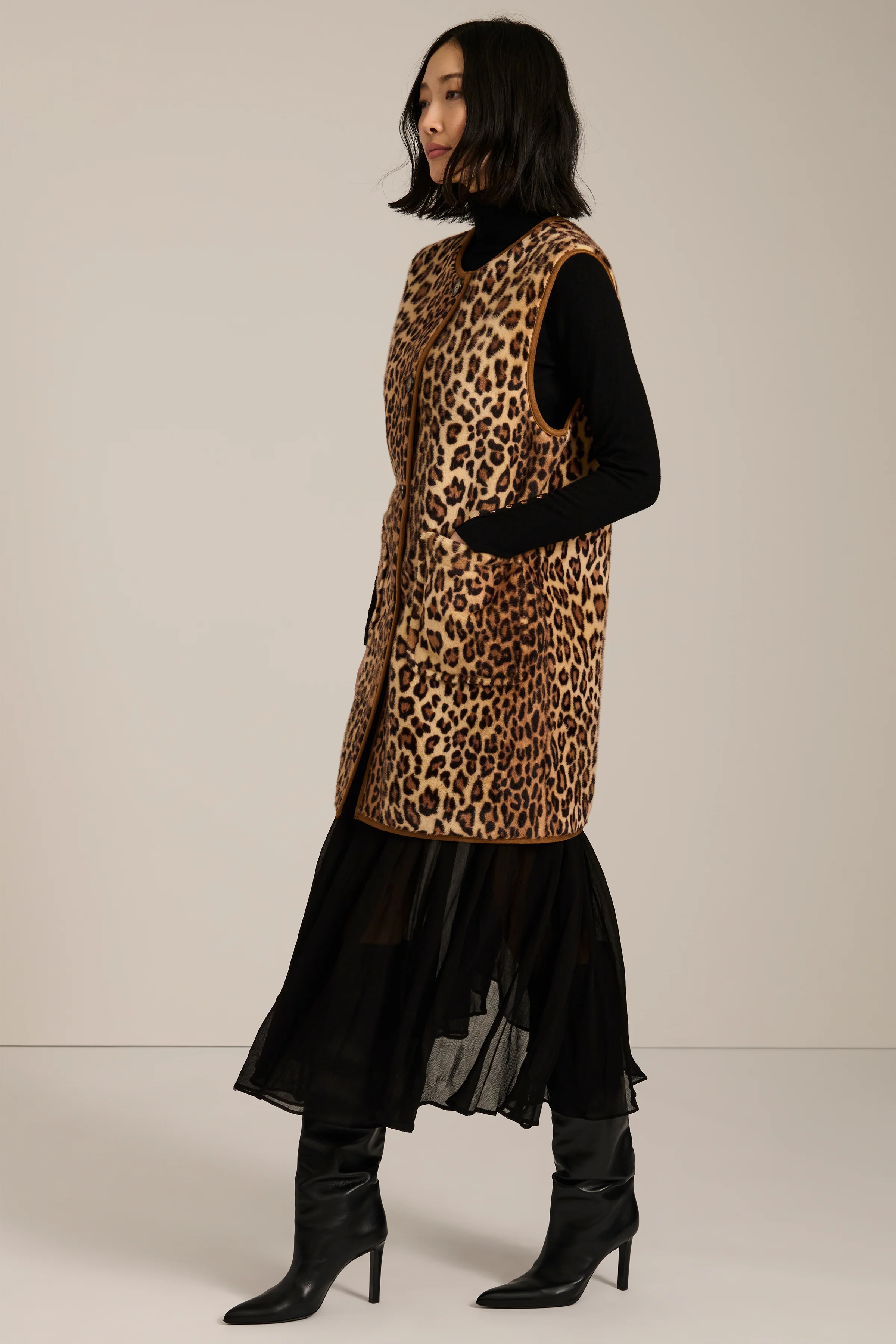 Dakota Leopard Print Long Vest - Image 5