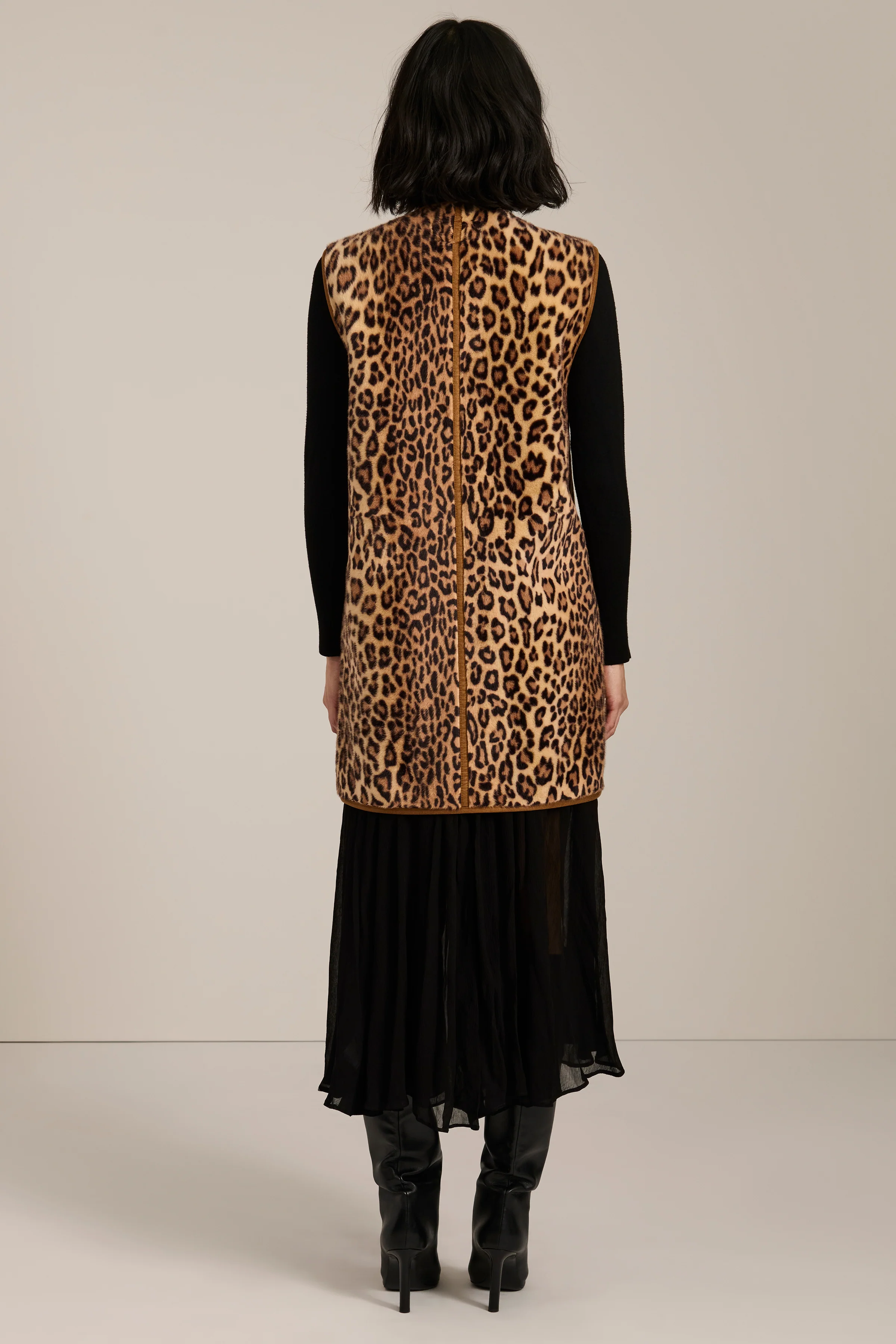Dakota Leopard Print Long Vest - Image 6